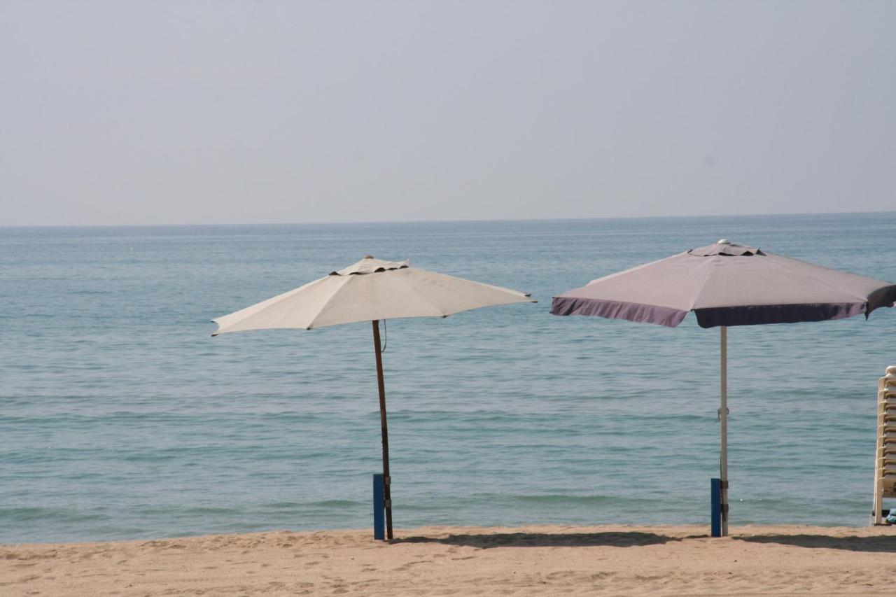 R142 Manila Resort Central Calafell Kültér fotó