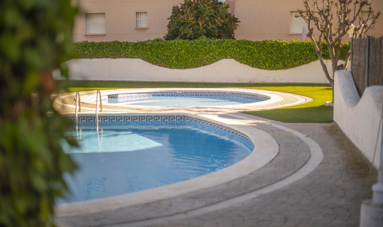 R142 Manila Resort Central Calafell Kültér fotó