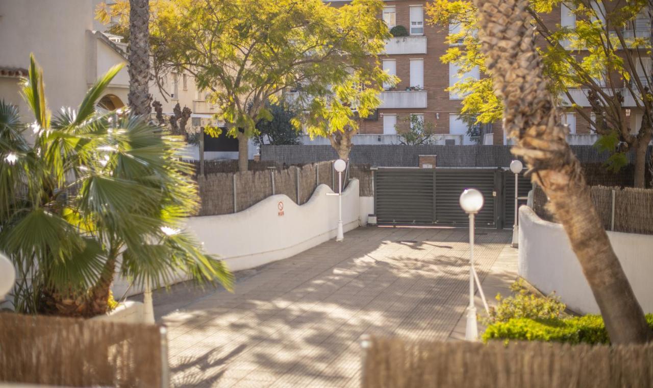 R142 Manila Resort Central Calafell Kültér fotó